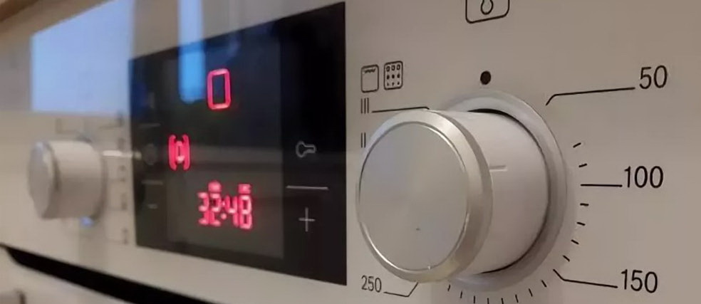 Таймер на духовке бош. Духовой шкаф Gorenje Touch Control. Bosch sms24aw01r. Посудомоечная машина Bosch sms24aw01r. Gorenje Touch Control bo635e20x духовой шкаф.