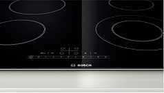 Электрическая варочная панель Bosch PKF 675F17E на 4 конфорки, шириной 60.6 см, черный Электрическая варочная панель Bosch PKF 675F17E на 4 конфорки, шириной 60.6 см, черный