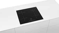 Индукционная варочная панель Bosch PUE611FB1E на 4 конфорки, шириной 59.2 см, черный Индукционная варочная панель Bosch PUE611FB1E на 4 конфорки, шириной 59.2 см, черный