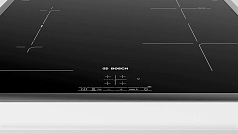 Индукционная варочная панель Bosch PWP645BB5E на 4 конфорки, шириной 58.3 см, черный Индукционная варочная панель Bosch PWP645BB5E на 4 конфорки, шириной 58.3 см, черный