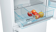 Двухкамерный холодильник Bosch KGE39AW32R