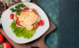 Сочная курица с помидорами в духовке