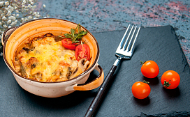 Пряные грибы с сыром и курицей