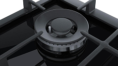 Газовая варочная панель Bosch PCH6A6B90R на 4 конфорки, шириной 58.2 см, черный